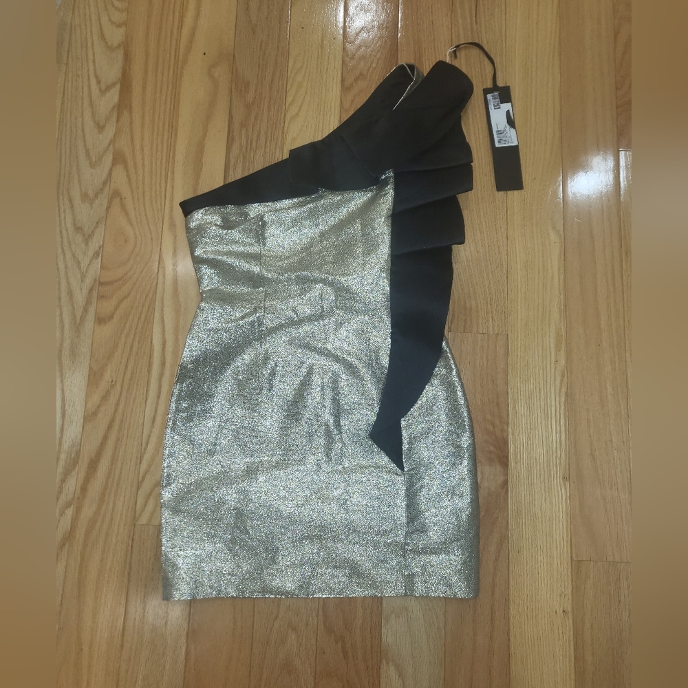 5. NWT CHRISTIAN PELLIZZARI ONE SHOULDER RUFFLE DRESS SIZE IT 38 / US XS